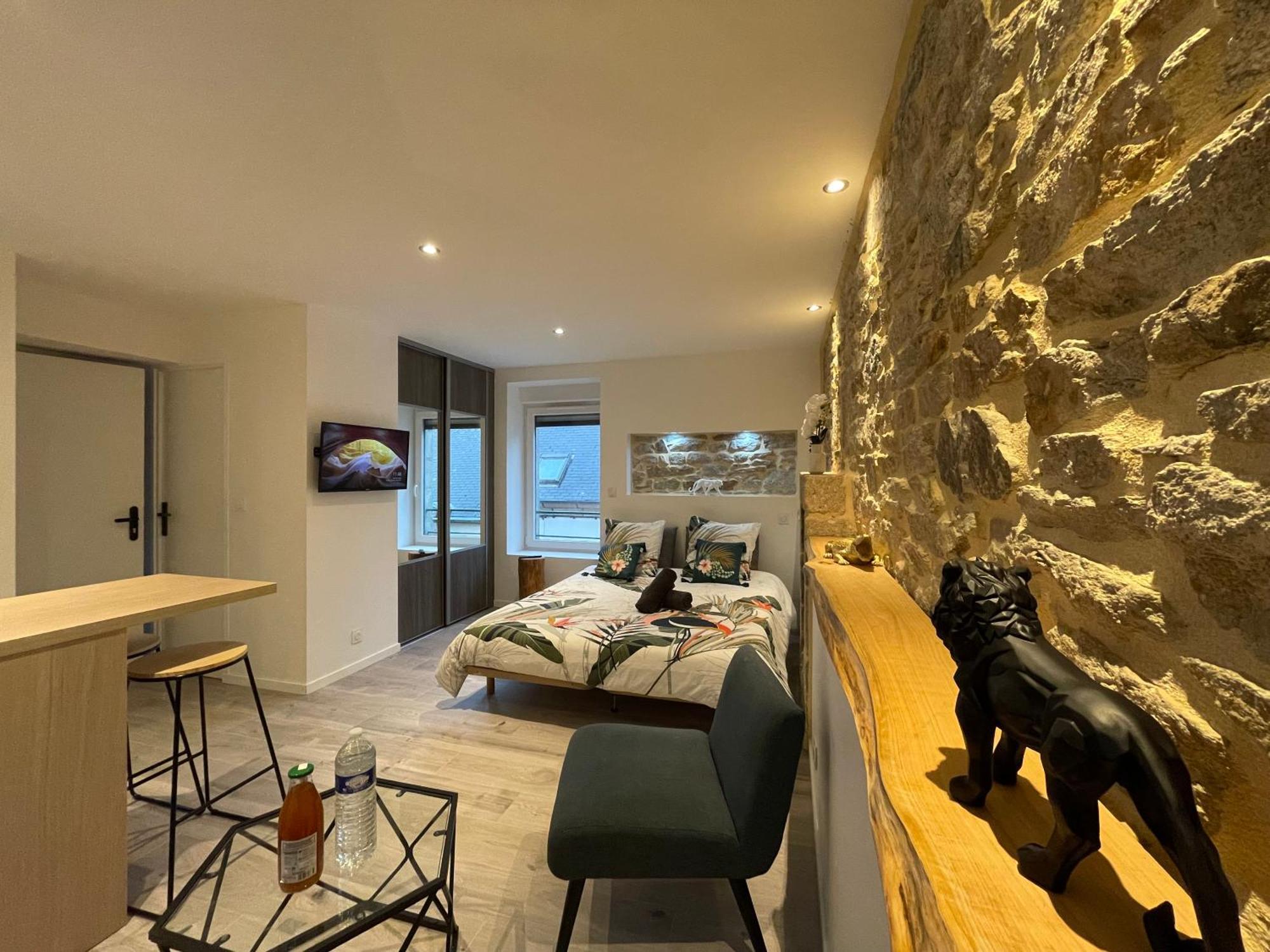 Le Calloch 2D - Studio 4 Etoiles - Quartier Gare - Wifi - Netflix Quimper Luaran gambar